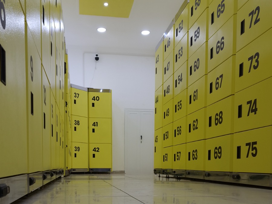 LocalShop24 - stowLuggage storage lockers