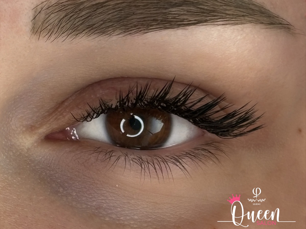 LocalShop24 - Queen Salon | Centro Estetico - Trucco Permanente - Fine Line Tattoo & Piercing