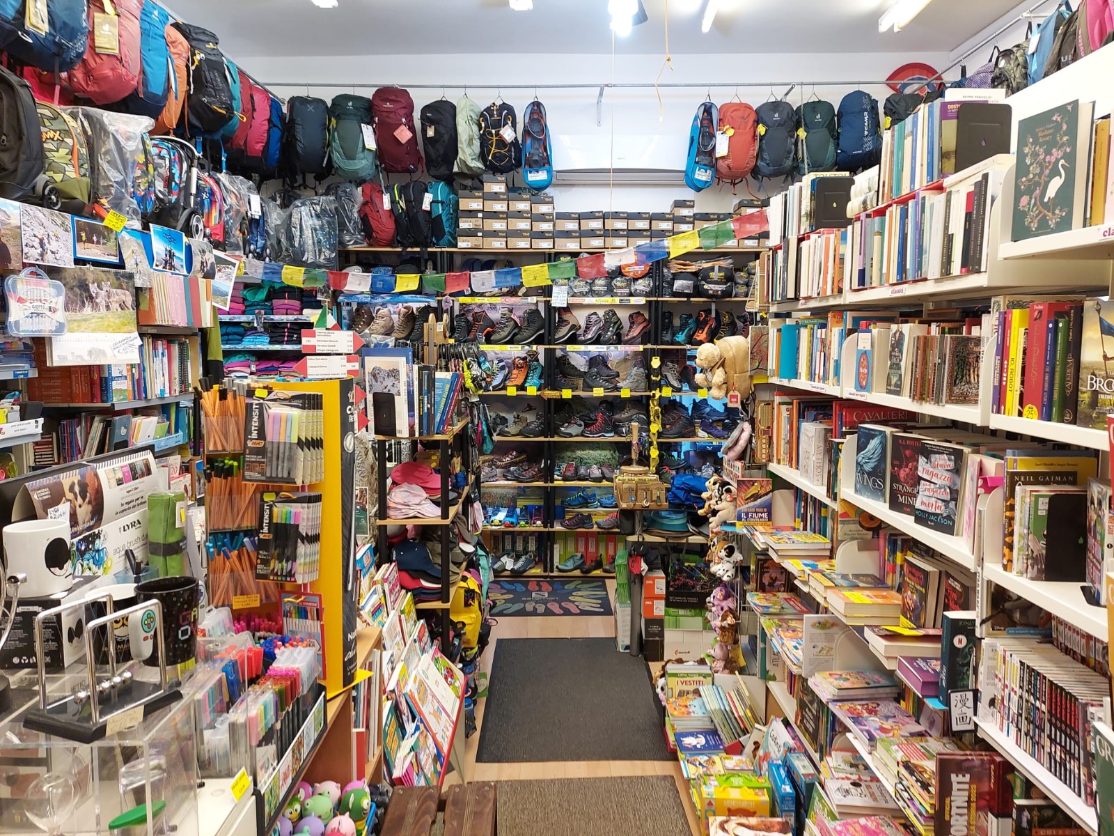 LocalShop24 - GEOSTA Trekking & Libreria