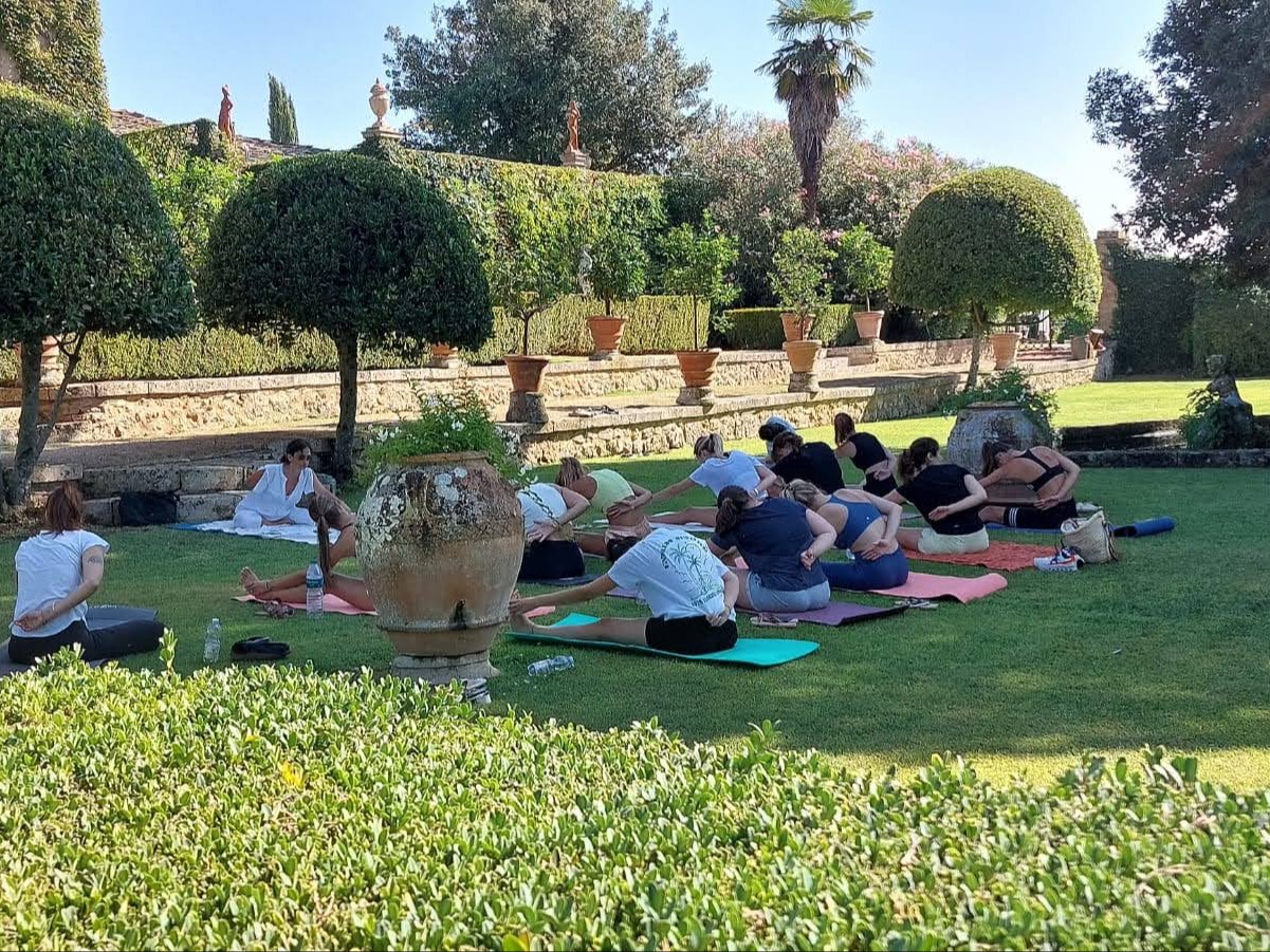 LocalShop24 - Yoga kundalini Siena- Mahan Deva Kaur