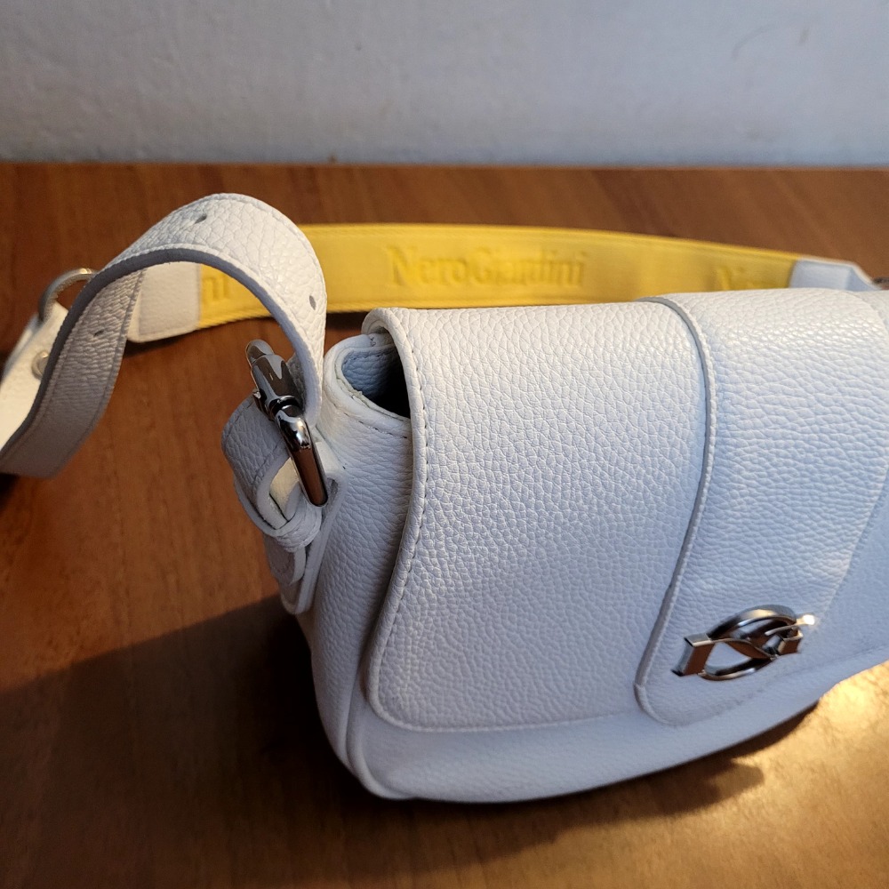 LocalShop24 - Borsa Nero Giardini usata